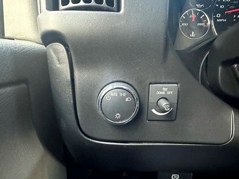 Used 2017 GMC Savana 3500 image 11