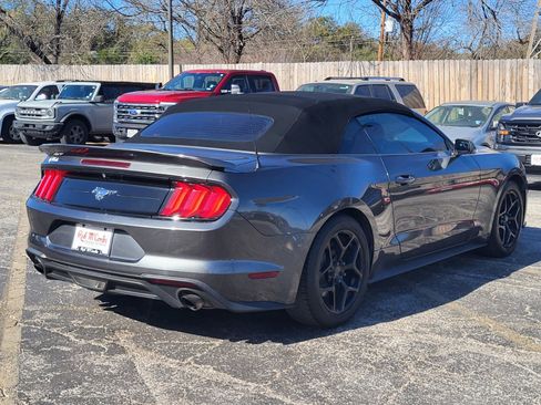 Certified 2019 Ford Mustang Convertible image 4