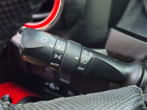 Used 2021 Toyota Tacoma TRD Sport w/ Technology Package image 43