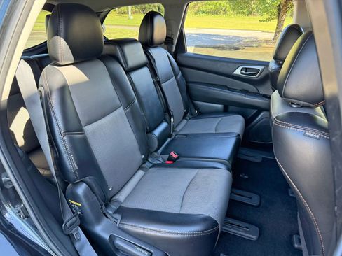 Used 2019 Nissan Pathfinder SV w/ Rock Creek Edition FWD image 29
