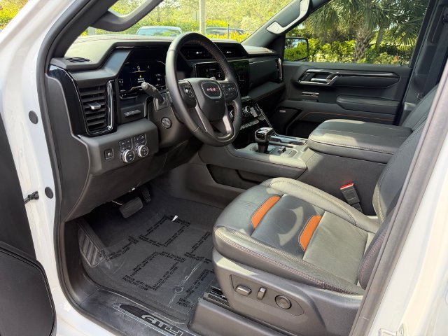 Used 2025 GMC Sierra 1500 AT4 w/ AT4 Premium Package AWD/4WD image 10