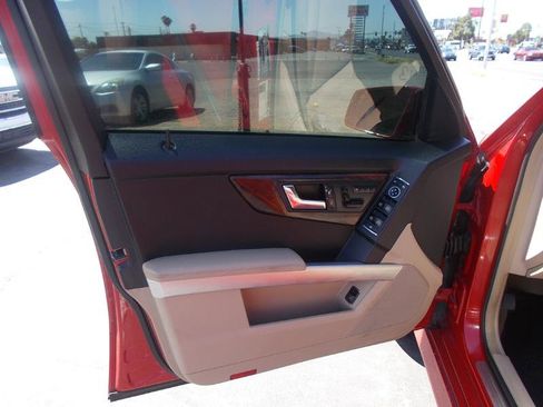 Used 2011 Mercedes-Benz GLK 350 2WD image 12