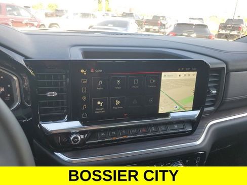 New 2026 GMC Sierra 1500 SLT image 15