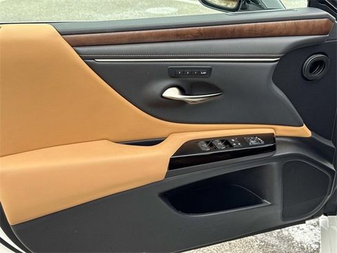 Used 2022 Lexus ES 350 350 image 17