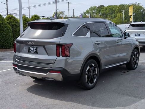 New 2026 Kia Sorento EX w/ EX Premium Package FWD image 3