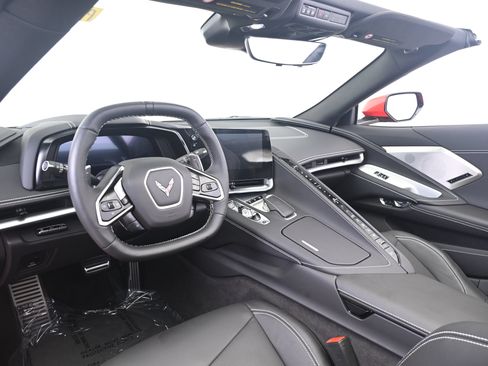 Used 2024 Chevrolet Corvette Stingray Preferred Conv w/ Battery Protection Package RWD image 28