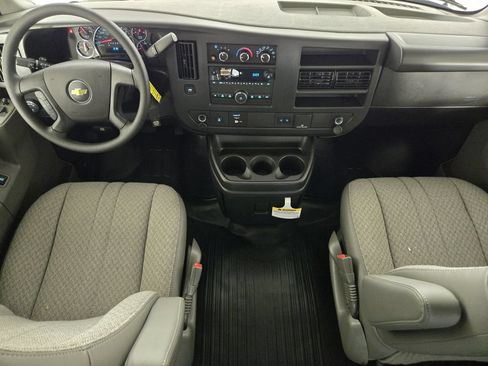New 2026 Chevrolet Express 2500 w/ Communications Package RWD image 28