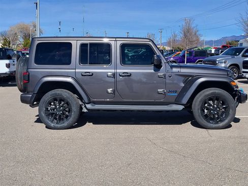 Used 2021 Jeep Wrangler Unlimited Sahara image 4
