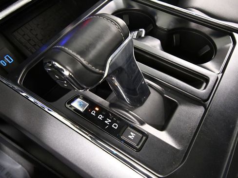 Used 2023 Ford F150 Lariat w/ Equipment Group 502A High image 27