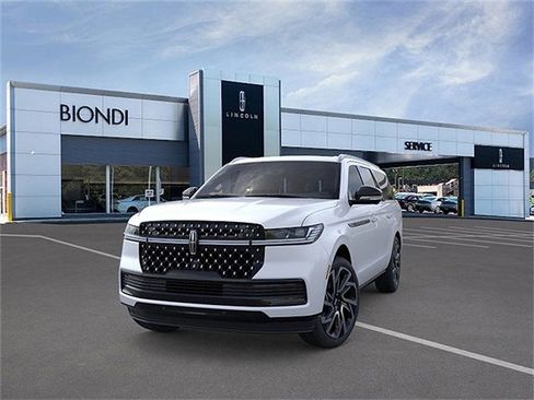 New 2026 Lincoln Navigator L Black Label AWD/4WD image 2