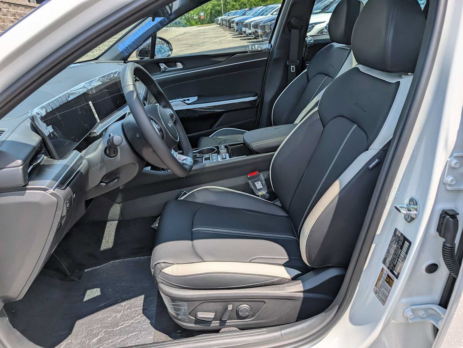 New 2026 Kia K5 GT-Line w/ GT-Line Premium Package AWD/4WD image 4