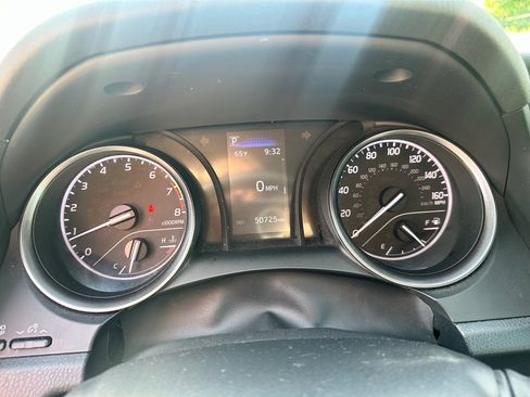 Used 2024 Toyota Camry SE image 13