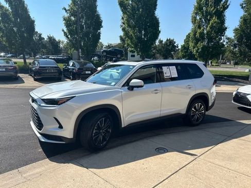 Used 2026 Toyota Grand Highlander AWD Hybrid image 3
