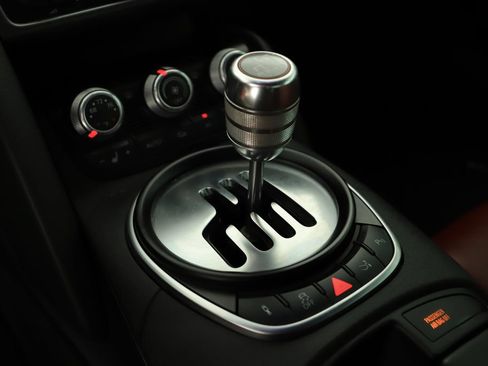 Used 2011 Audi R8 V10 AWD/4WD image 19