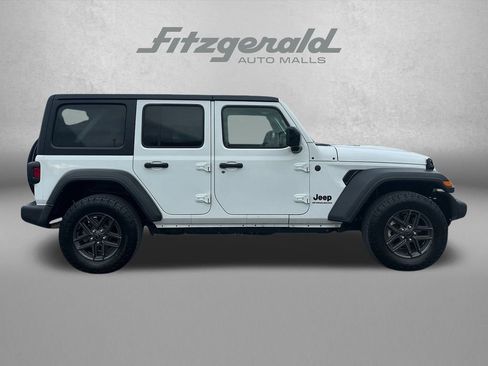 Used 2024 Jeep Wrangler Sport S image 4