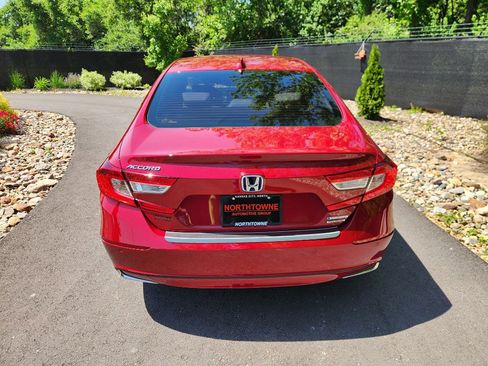 Used 2021 Honda Accord Touring image 4