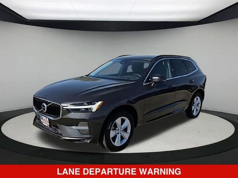Used 2022 Volvo XC60 B5 Momentum AWD/4WD image 4