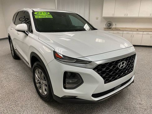 Used 2019 Hyundai Santa Fe SEL image 3