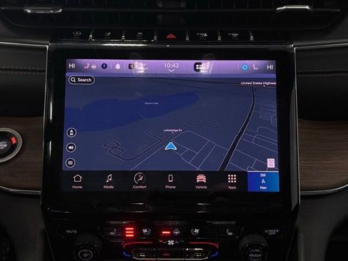 Used 2025 Jeep Grand Cherokee Summit image 34