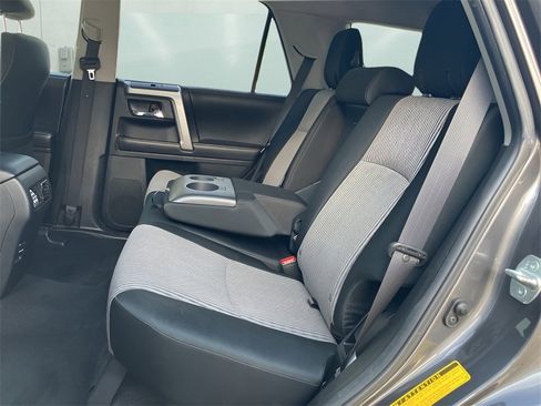 Used 2017 Toyota 4Runner SR5 image 32