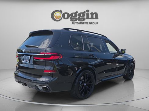 Used 2023 BMW X7 xDrive40i w/ Executive Package AWD/4WD image 5