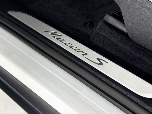 New 2026 Porsche Macan S image 13