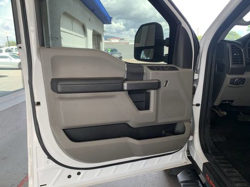 Used 2022 Ford F250 XLT AWD/4WD image 12