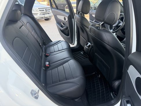 Used 2019 Mercedes-Benz GLC 300 image 21