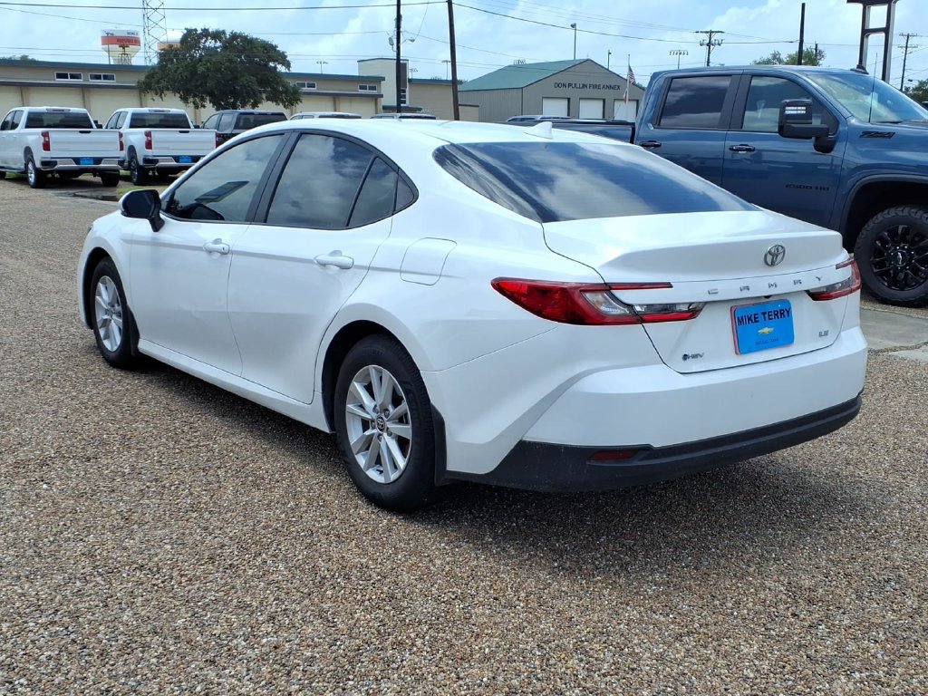 Used 2026 Toyota Camry LE w/ Convenience Package FWD image 6