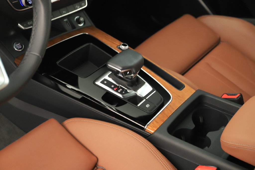 Certified 2024 Audi Q5 e Premium AWD/4WD image 17