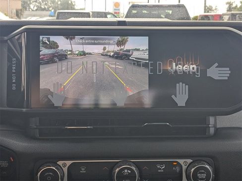 New 2025 Jeep Gladiator Willys image 30