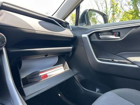 Certified 2025 Toyota RAV4 XLE AWD/4WD image 28