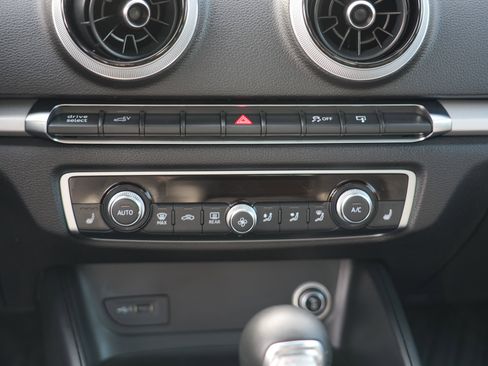 Used 2017 Audi A3 e-tron Premium w/ Sport Package image 25