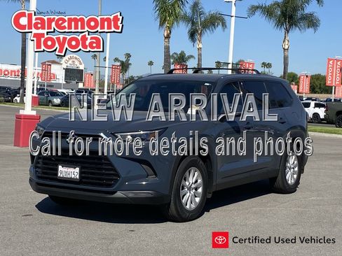 Used 2025 Toyota Grand Highlander XLE image 1