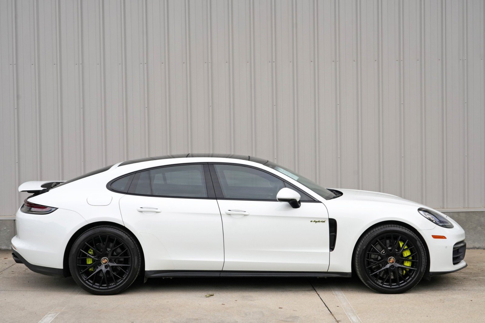 Used 2022 Porsche Panamera 4S w/ Premium Package AWD/4WD image 55
