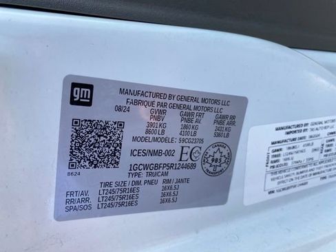 Certified 2024 Chevrolet Express 2500 Work Van image 19