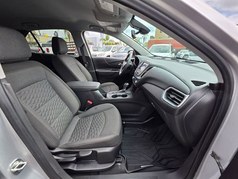 Used 2020 Chevrolet Equinox LT image 9