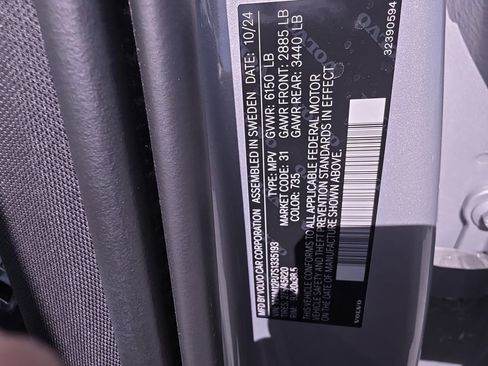 Used 2025 Volvo XC90 B5 Core AWD/4WD image 40