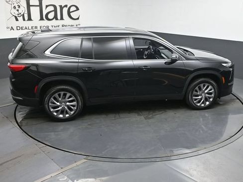 Used 2025 Buick Enclave Preferred w/ Power Package AWD/4WD image 40