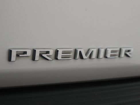 Used 2024 Chevrolet Suburban Premier w/ Advanced Technology Package image 37