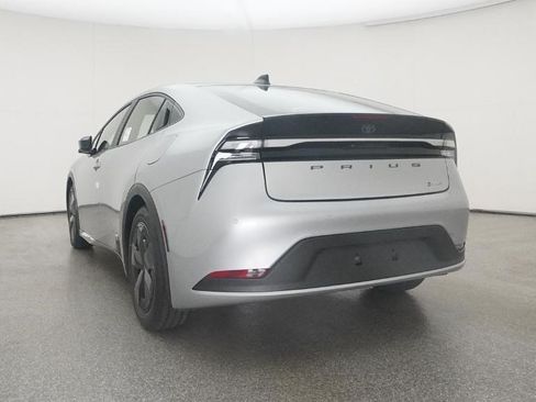 Used 2026 Toyota Prius Plug-In Hybrid FWD image 25