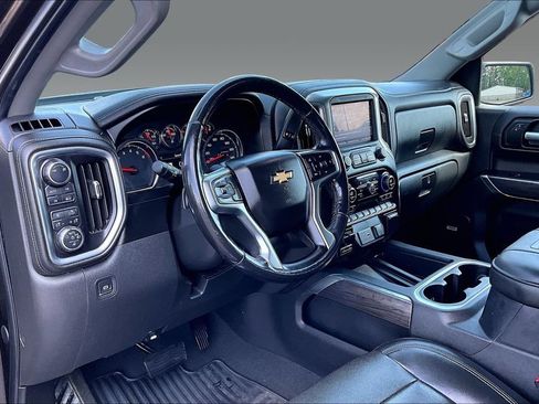 Used 2019 Chevrolet Silverado 1500 LTZ w/ LTZ Convenience Package AWD/4WD image 7