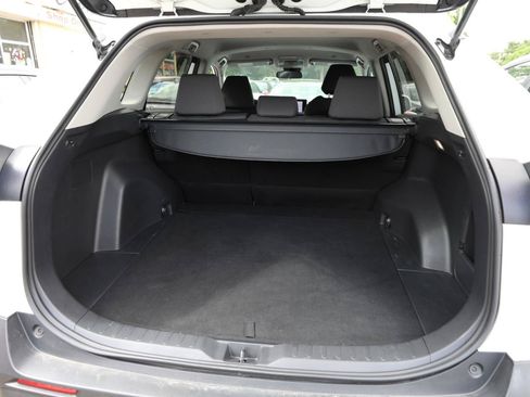 Used 2023 Toyota RAV4 XLE AWD/4WD image 13