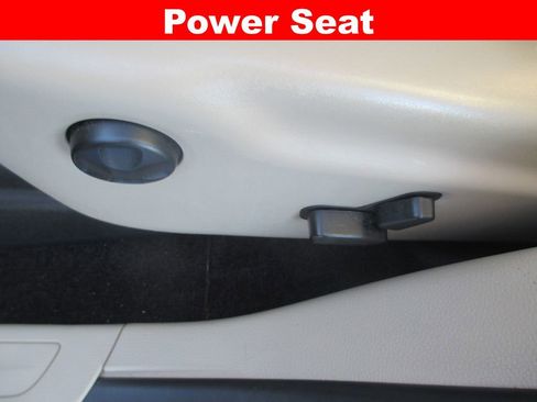 Used 2018 Jeep Grand Cherokee Laredo image 22