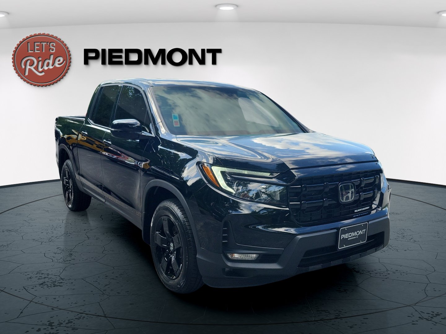 Certified 2024 Honda Ridgeline Black Edition image 3