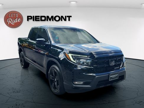 Certified 2024 Honda Ridgeline Black Edition image 3