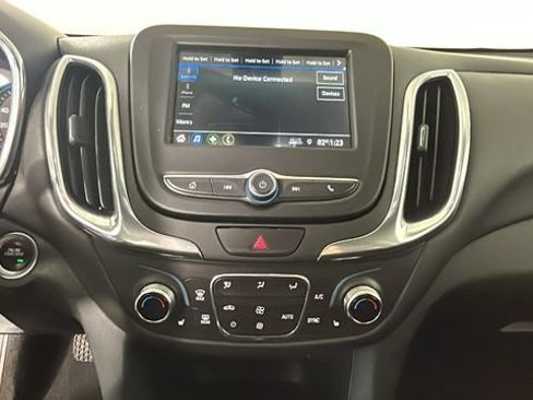 Used 2019 Chevrolet Equinox LT FWD image 23