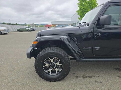 Used 2020 Jeep Wrangler Unlimited Rubicon w/ Uconnect 4C Nav & Sound Group AWD/4WD image 18