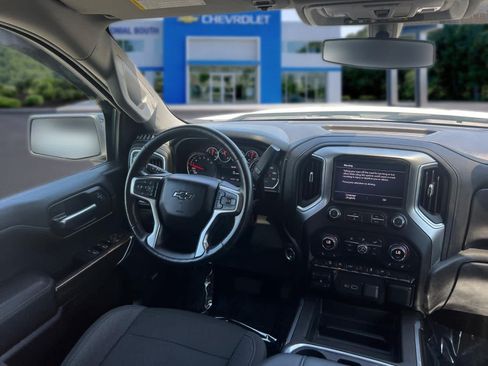 Certified 2021 Chevrolet Silverado 1500 LT Trail Boss w/ Convenience Package II AWD/4WD image 32
