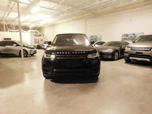 Used 2017 Land Rover Range Rover Sport SE image 5